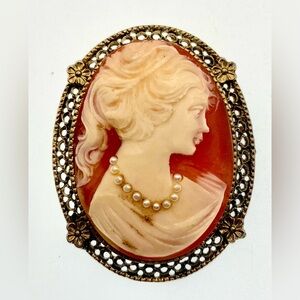 Vintage Cameo Brooch Lady with Faux Pearl Necklace Gold Tone Filigree Setting